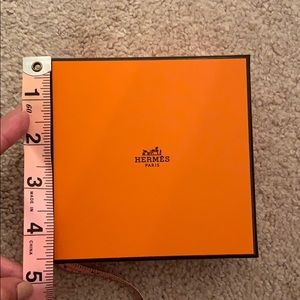 Hermès orange box